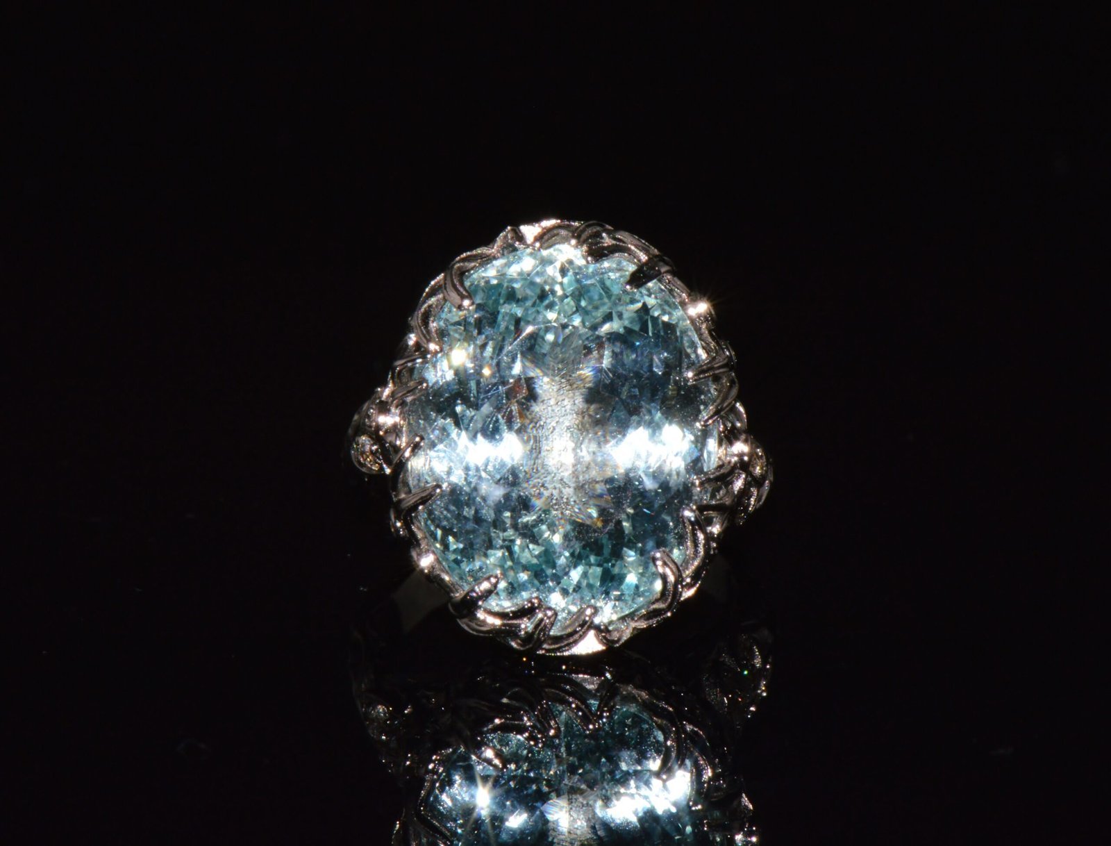 GIA Certified 16.03CT Aquamarine & Diamond 18K Gold Maple Leaf Sculptural Ring