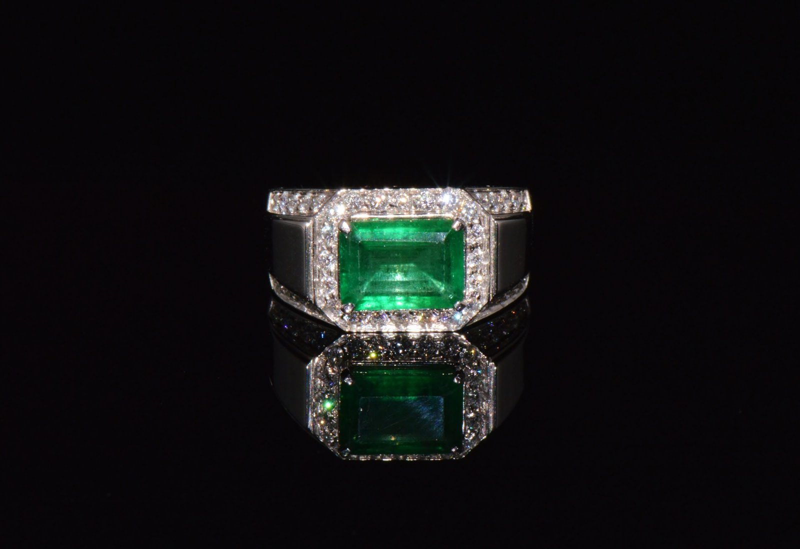 Certified Natural 2.91CTS VS F Diamond Emerald 18K Solid Gold Mens Womens Band Ring