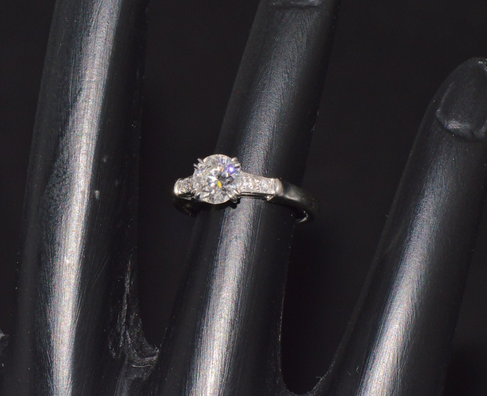 Genuine Harry Winston GIA Certified 0.77CTS F VS Diamond Tryst Platinum Engagement Ring