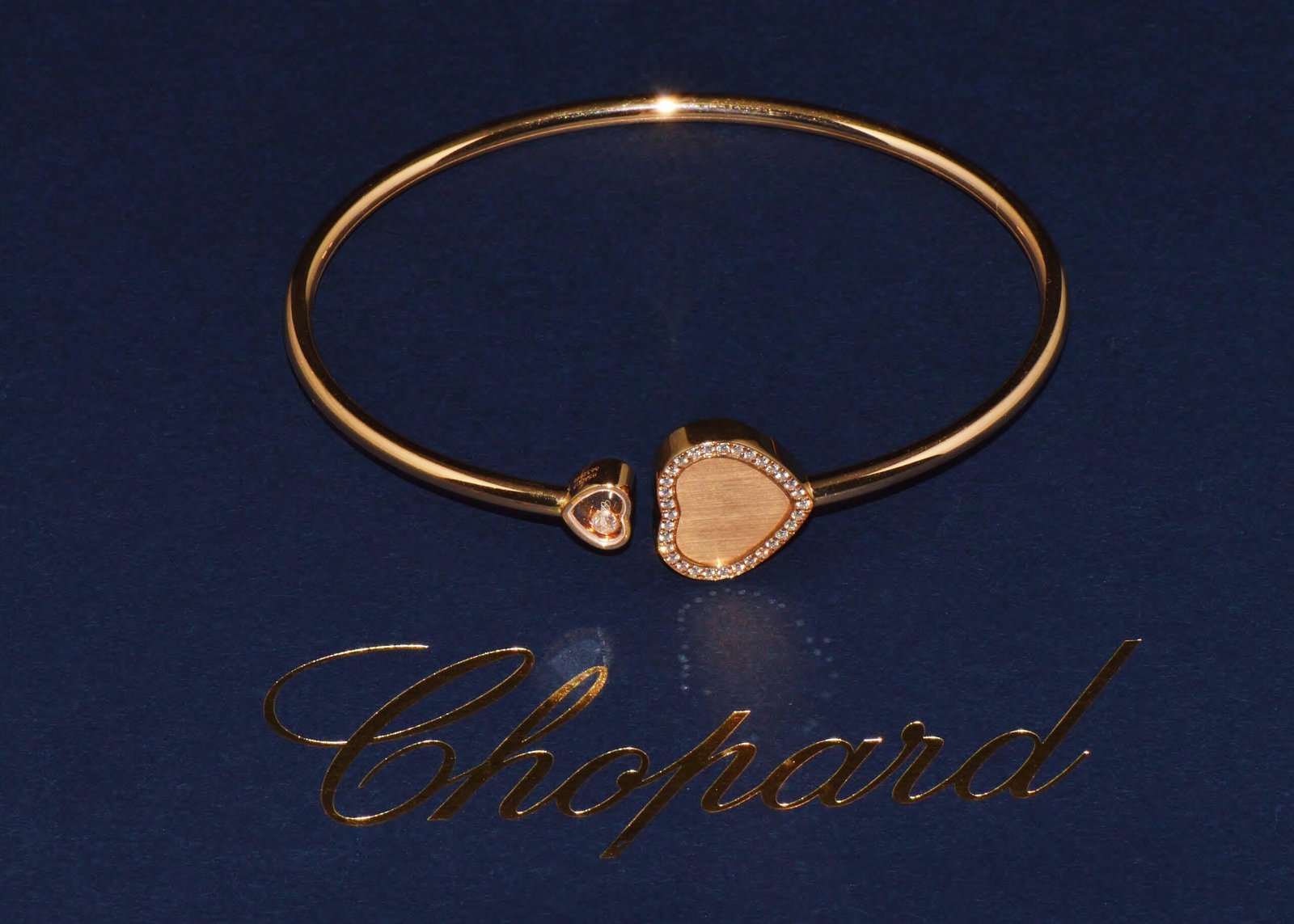 Authentic Chopard Happy Hearts James Bond 007 Limited Edition 18k Rose Gold Diamond Bangle Bracelet