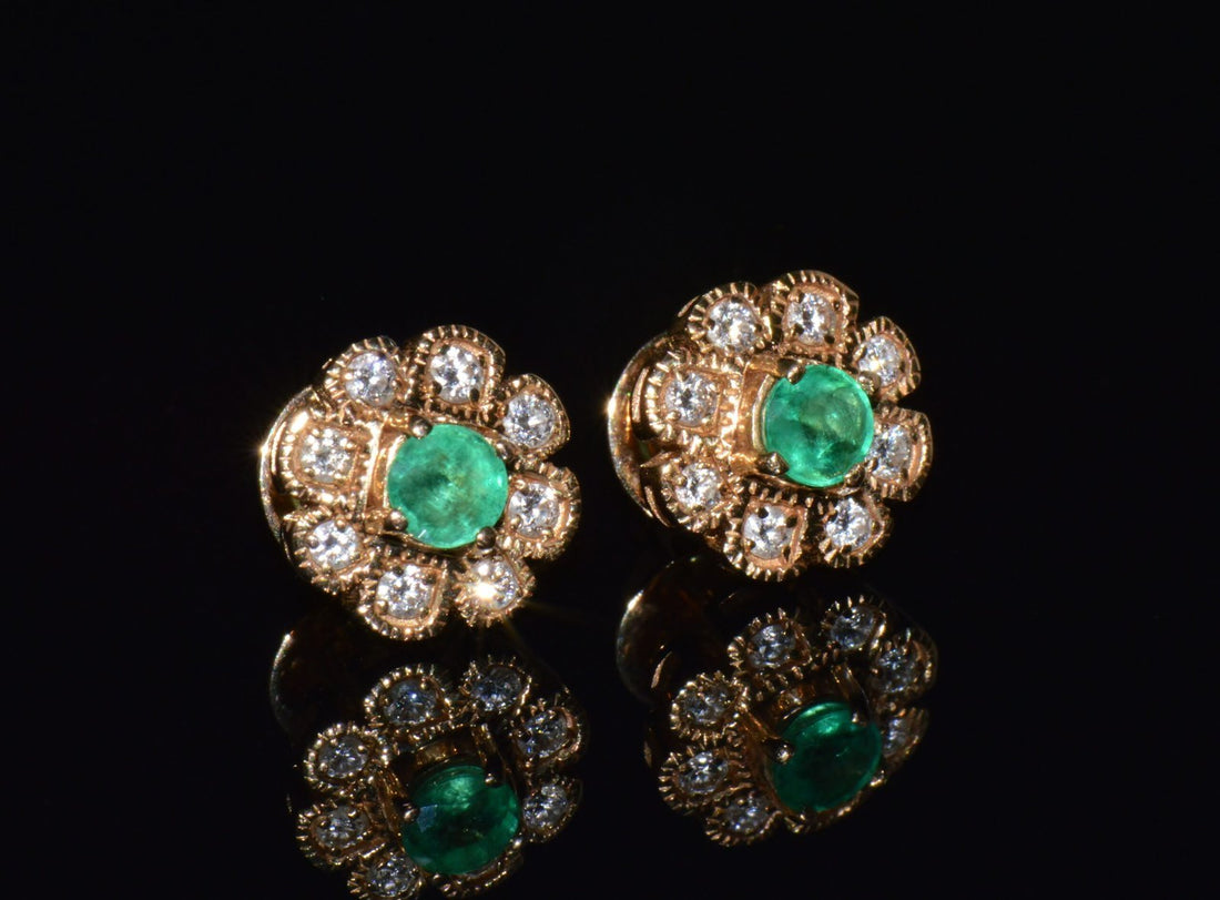 Certified Natural 1.8CTS VS F Diamond Emerald 18K Solid Gold Floral Stud Earrings