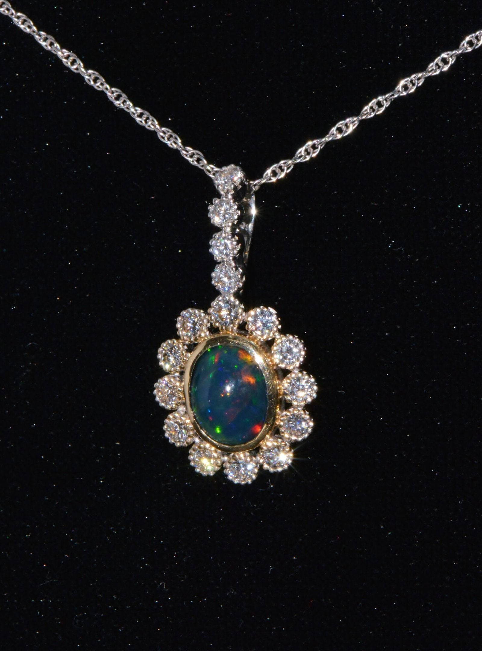 Certified Natural 2.77CTS VS F Diamond Black Opal 18K Solid Gold Pendant Necklace