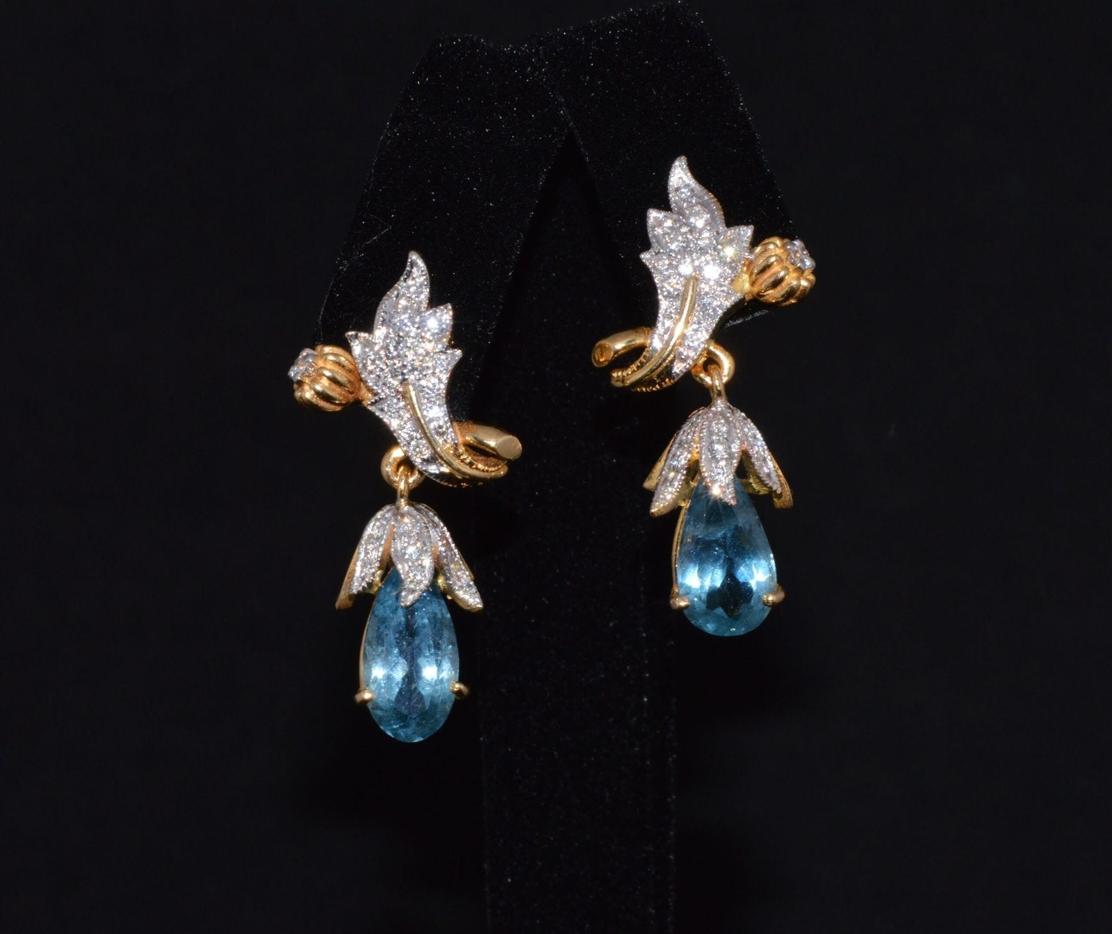 Certified Natural 5.67Cts VS F Diamond Aquamarine 18K Gold Dangle Earrings