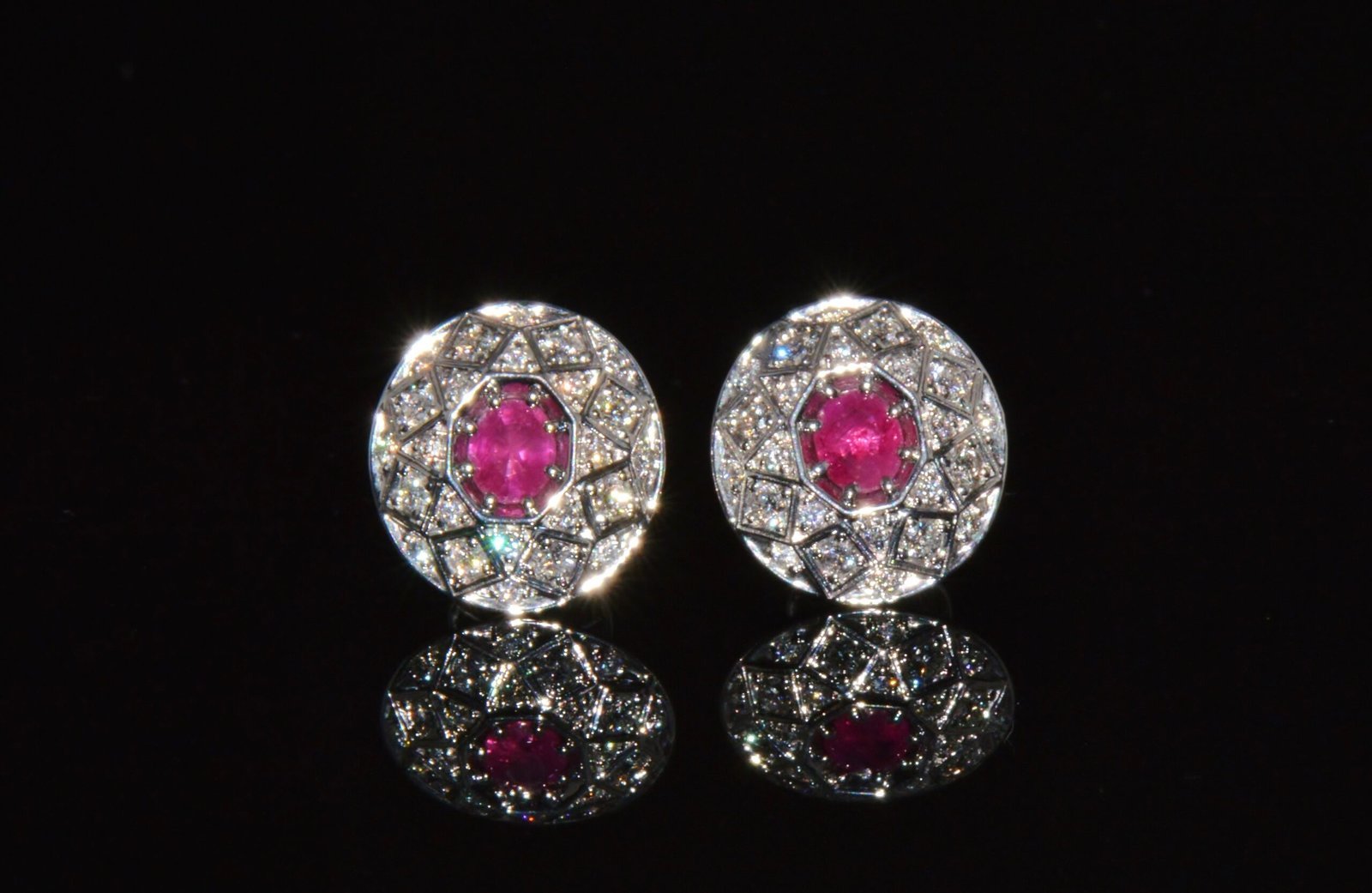 Certified Natural 1.6CTS VS F Diamond Ruby 18K Solid Gold Geometric Disc Earrings