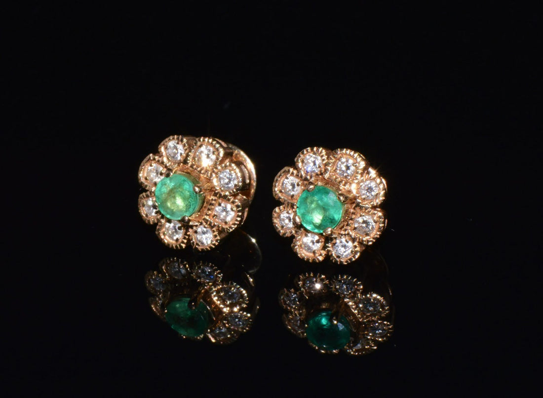 Certified Natural 1.8CTS VS F Diamond Emerald 18K Solid Gold Floral Stud Earrings