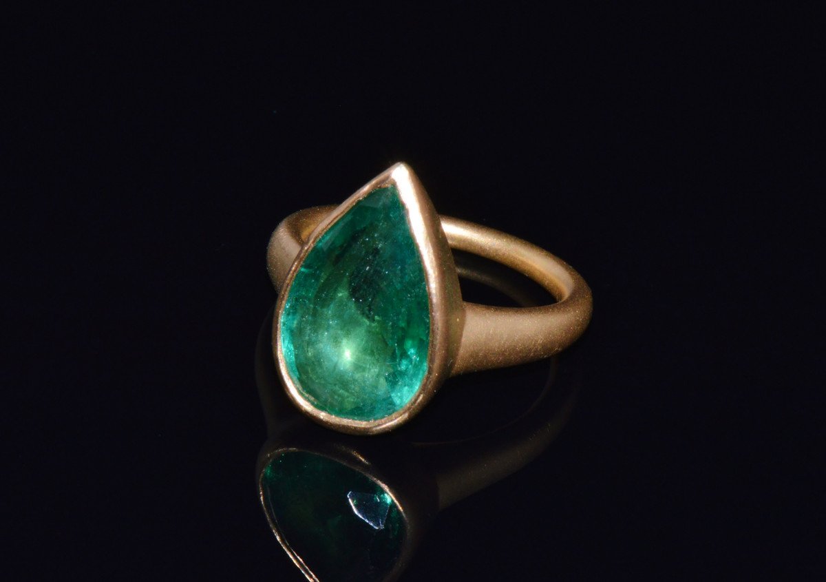 GIA Certified 5.25CT Natural Emerald Sculptural Bezel Solid 18K Gold Ring