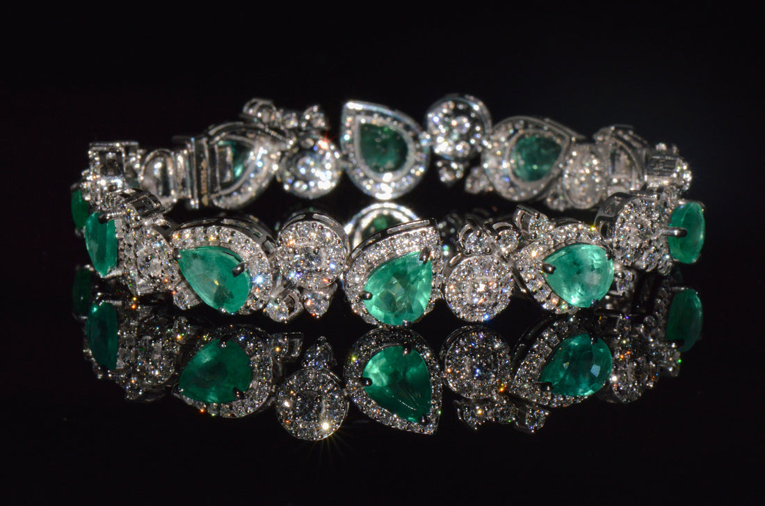 GIA Natural 15.05CTS Brazilian Emerald Diamond 18K White Gold Bracelet