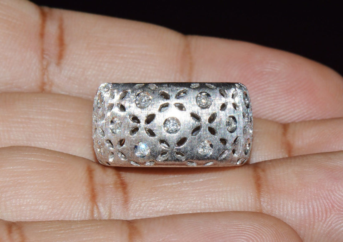 Authentic Roberto Coin Granada Natural 0.32Ct Diamond 18K White Gold Wide Band Ring