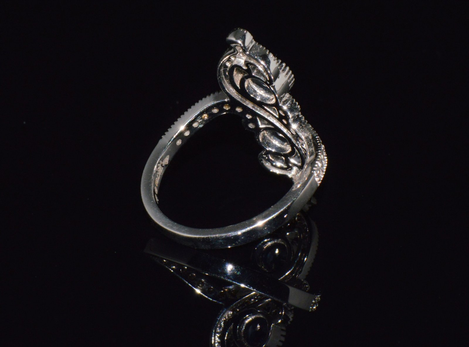 Certified Natural 1.40CTS Diamond & Sapphire 18K Solid White Gold Filigree Cocktail Ring