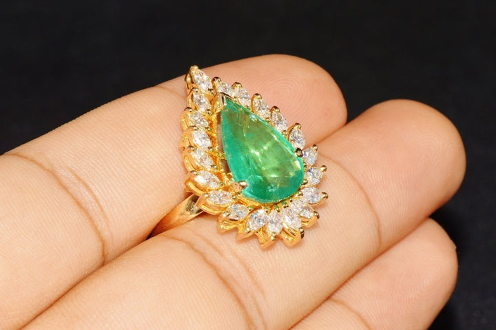 GIA Certified Natural 8.5CTS Zambian Emerald VS F Diamond 18K Solid Gold Statement Ring