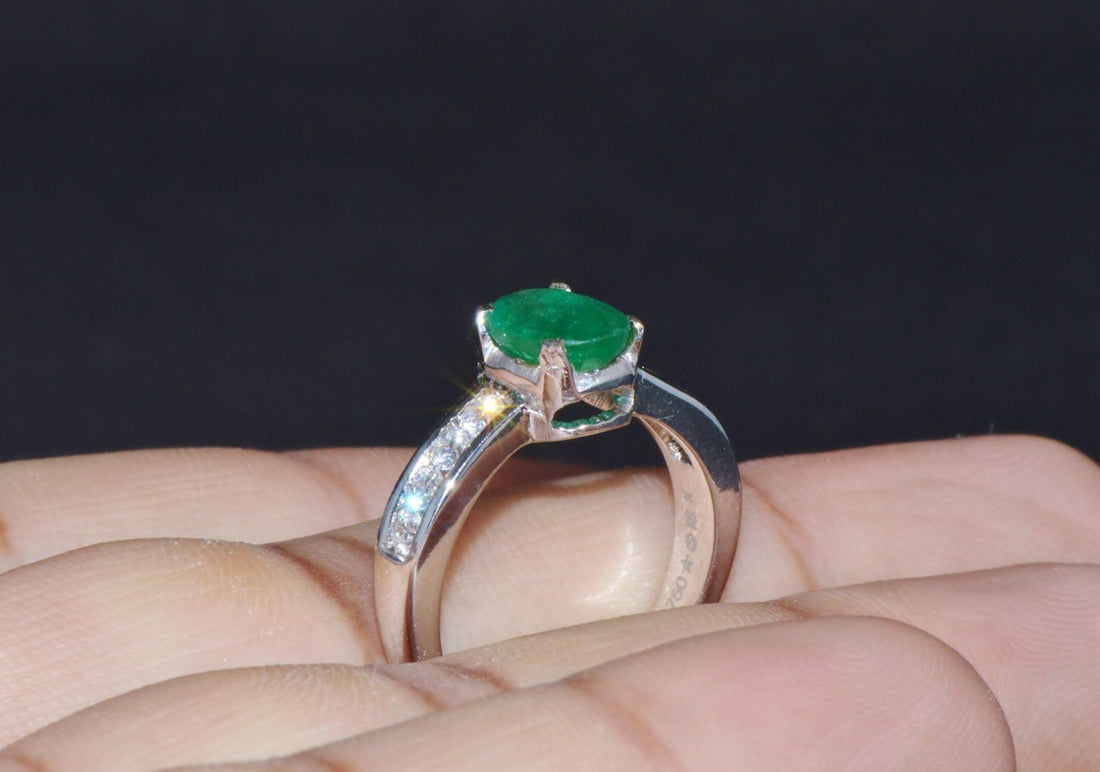 Certified Natural 1.87Cts Emerald VS F Diamond 18K Gold Ring Band
