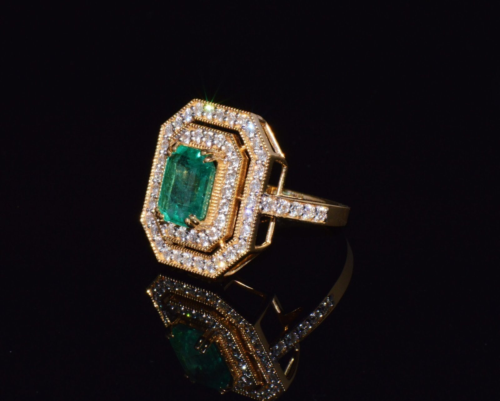 Certified Natural 3.4CTS VS F Diamond Emerald 18K Solid Gold Cocktail Milgrain Ring