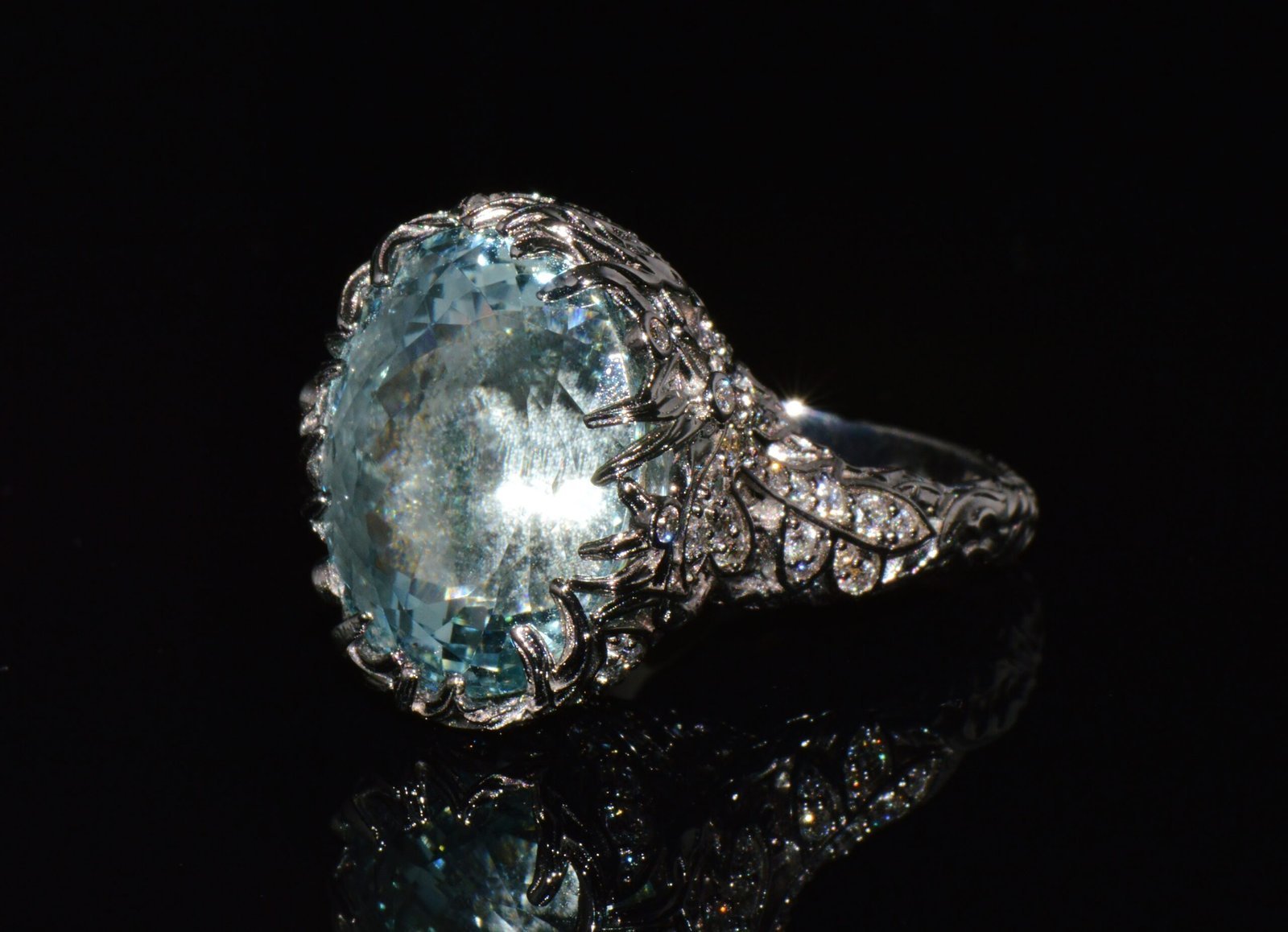 GIA Certified 16.03CT Aquamarine & Diamond 18K Gold Maple Leaf Sculptural Ring