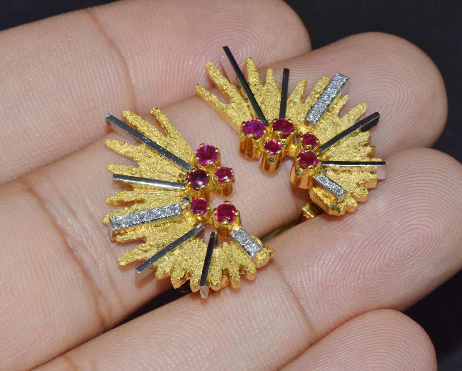 Certified Natural 0.65Cts VS G Diamond Ruby 750 18K Solid Gold Retro Clip-On Earrings