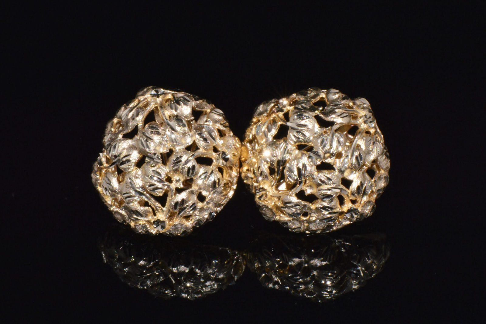 Stunning SAK Italy 14K Solid Gold Faceted Cluster Earrings