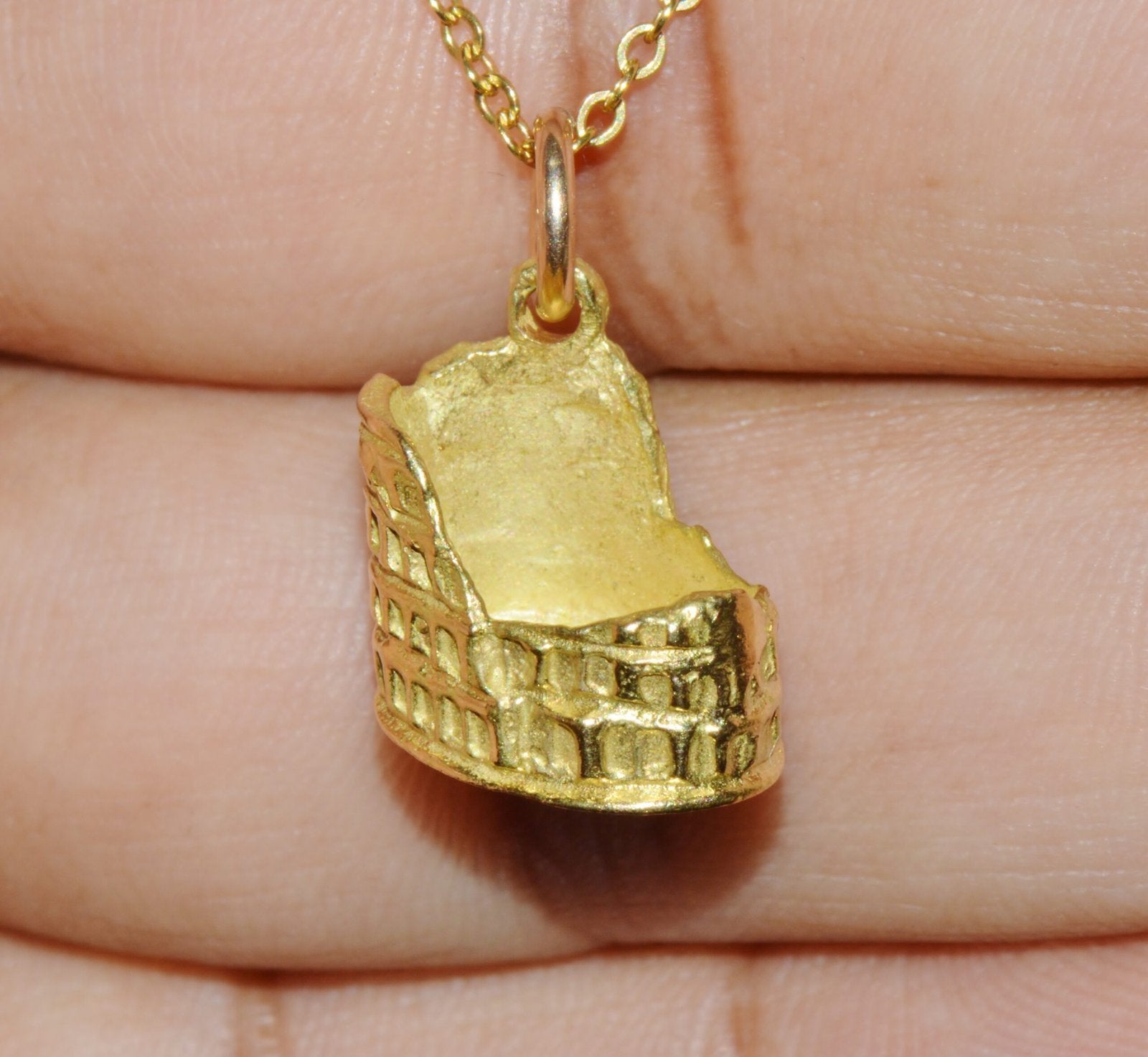 Italian 18K Solid Gold Roman Colosseum Charm Pendant