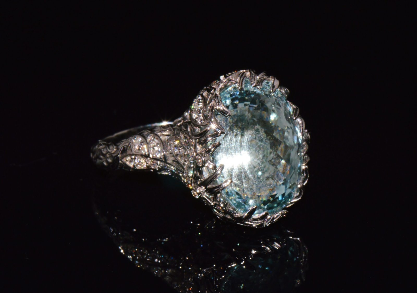 GIA Certified 16.03CT Aquamarine & Diamond 18K Gold Maple Leaf Sculptural Ring