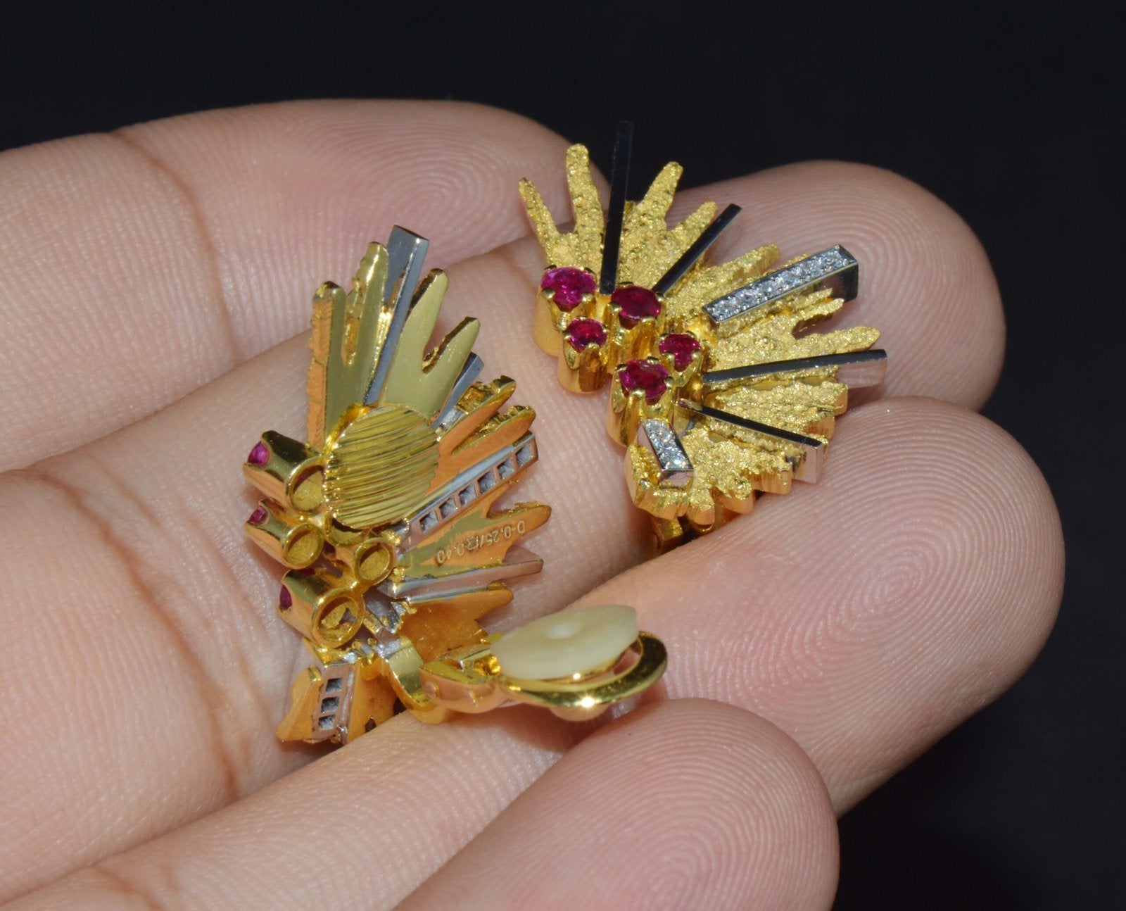 Certified Natural 0.65Cts VS G Diamond Ruby 750 18K Solid Gold Retro Clip-On Earrings
