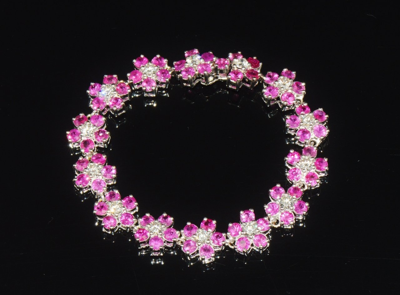 Certified Natural 18.6Ct VS F Diamond Ruby 18K Solid Gold Floral Tennis Bracelet