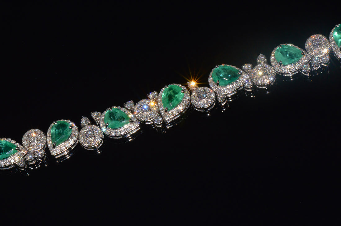GIA Natural 15.05CTS Brazilian Emerald Diamond 18K White Gold Bracelet