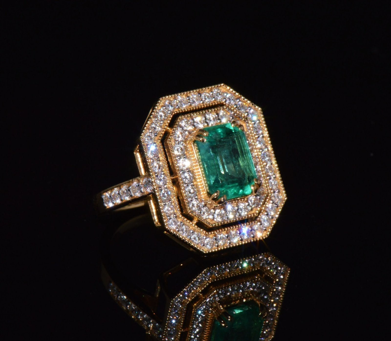 Certified Natural 3.4CTS VS F Diamond Emerald 18K Solid Gold Cocktail Milgrain Ring