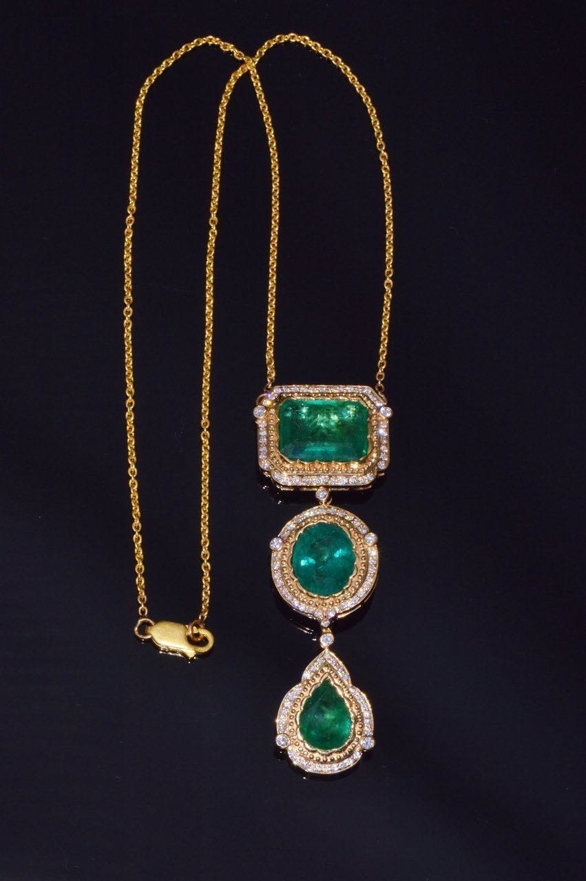 GIA Natural 18.4Cts VS F Diamond Emerald 18K Solid Gold Reversible 2-in-1 Pendant Necklace