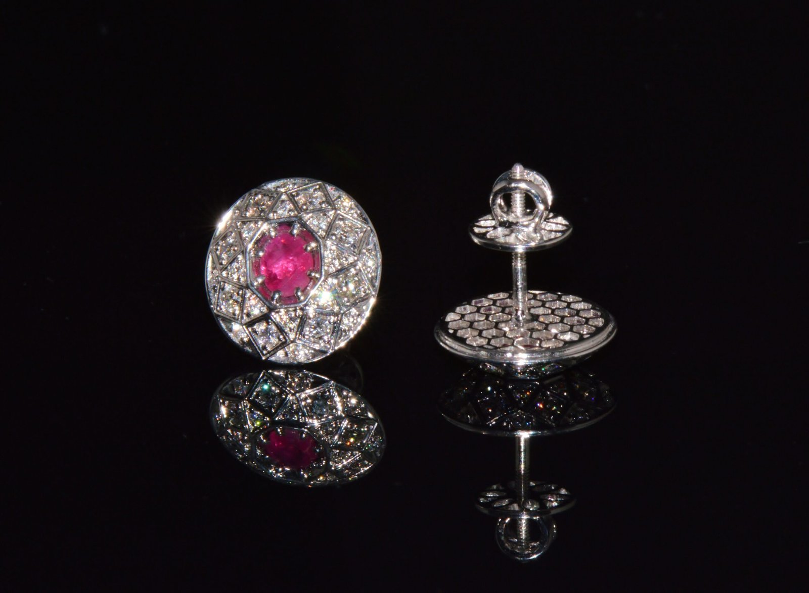 Certified Natural 1.6CTS VS F Diamond Ruby 18K Solid Gold Geometric Disc Earrings