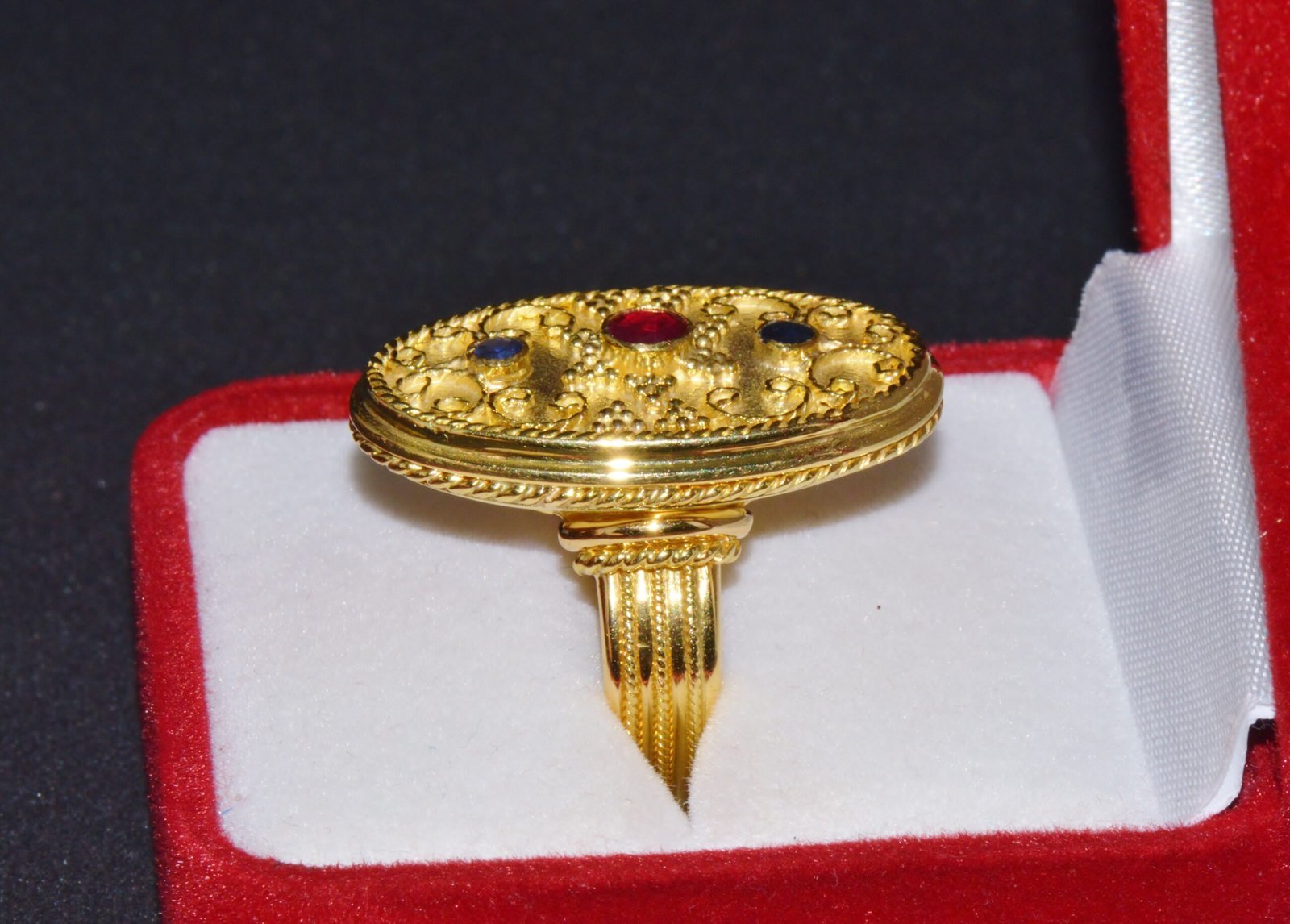 Gorgeous Natural Ruby Sapphire 18K 750 Solid Gold Etruscan Cannetille Greek Ring