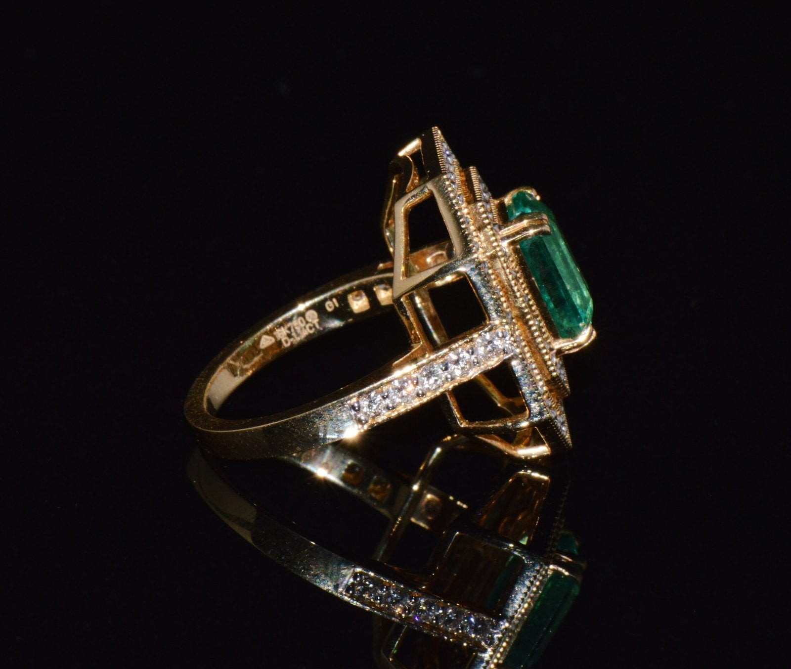 Certified Natural 3.4CTS VS F Diamond Emerald 18K Solid Gold Cocktail Milgrain Ring