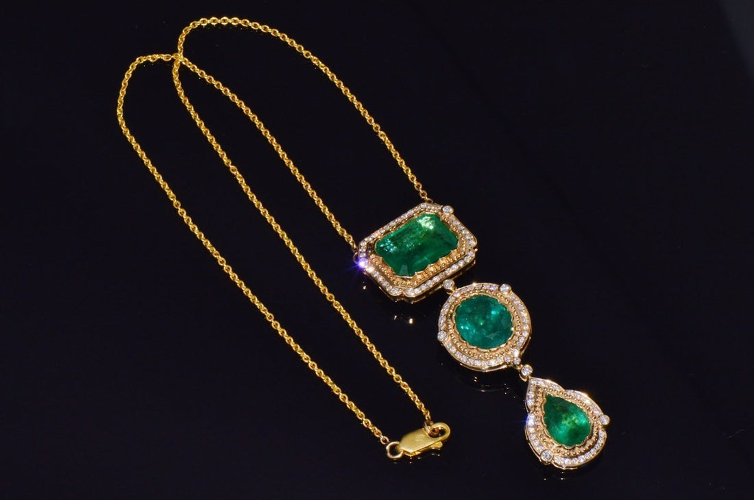 GIA Natural 18.4Cts VS F Diamond Emerald 18K Solid Gold Reversible 2-in-1 Pendant Necklace