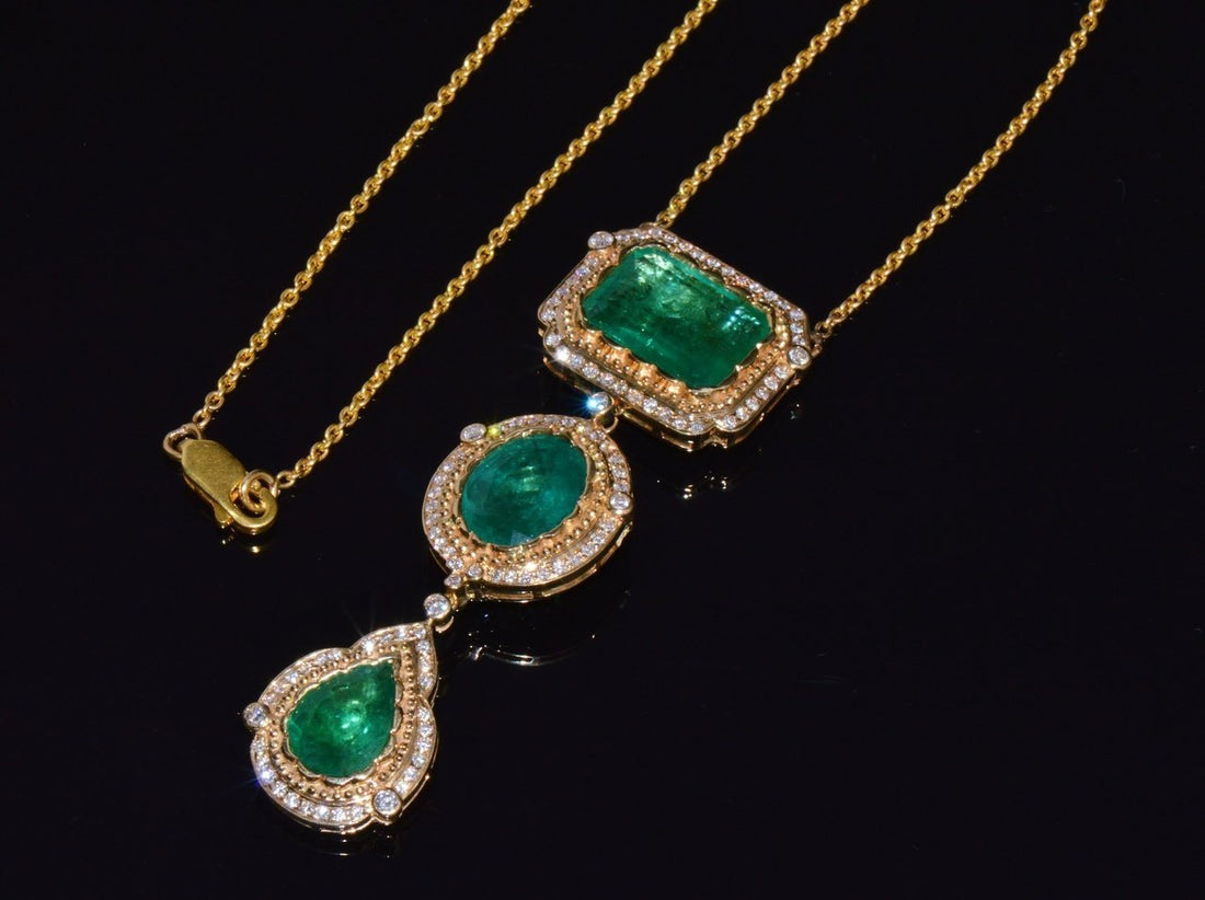 GIA Natural 18.4Cts VS F Diamond Emerald 18K Solid Gold Reversible 2-in-1 Pendant Necklace
