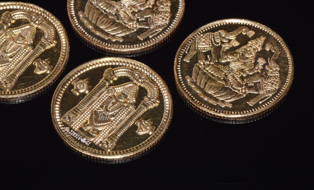 Asian Indian 916 22K Solid Gold Laxmi Balaji Reversible Coin Token Gift