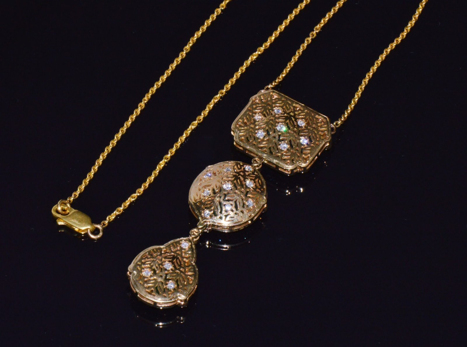 GIA Natural 18.4Cts VS F Diamond Emerald 18K Solid Gold Reversible 2-in-1 Pendant Necklace
