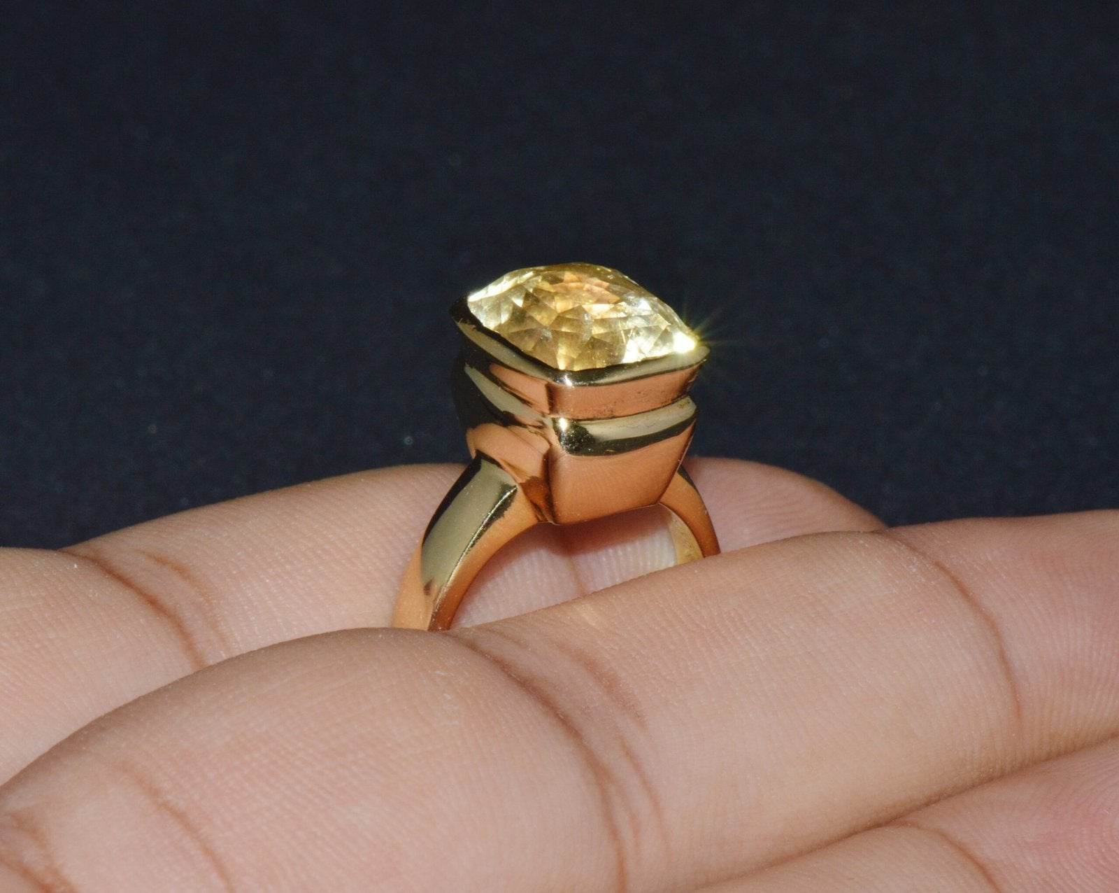 GIA Certified Natural 11.45cts Ceylon Yellow Sapphire 18K Solid Gold Bezel Dome Ring