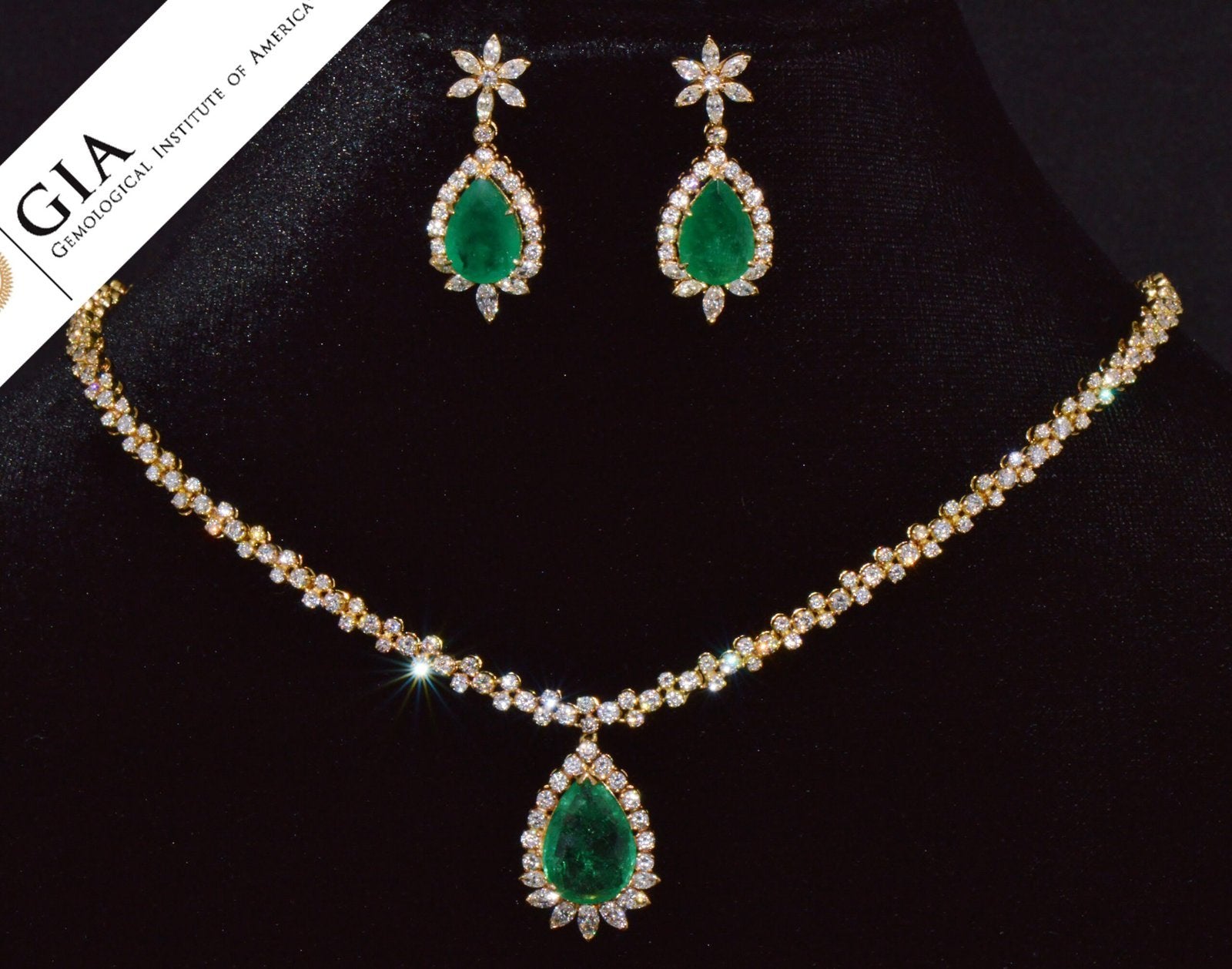 GIA Certified Natural 21.76CTS VS F Diamond Emerald 18K Solid Gold Necklace Earrings Set