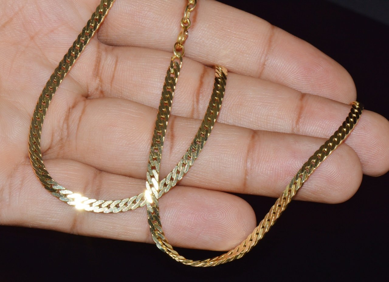 Italian 14K Solid Yellow Gold Faceted Flat Curb Chain Necklace
