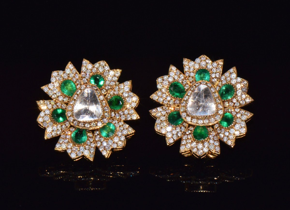 Estate Natural 6.40CTS Diamond & Emerald Solid 18K Gold Floral Earrings