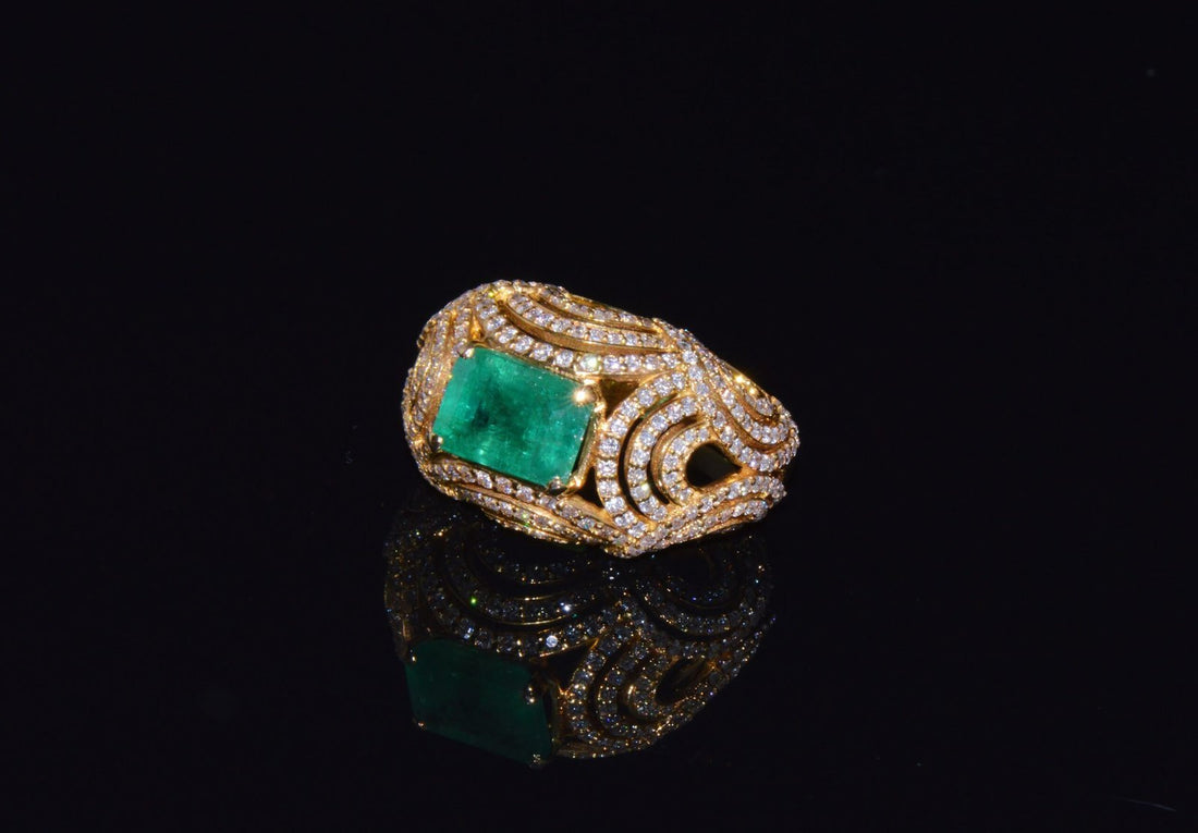 Certified Natural 5.45Cts VS F Diamond Emerald 18K Solid Gold Dome Bombay Ring