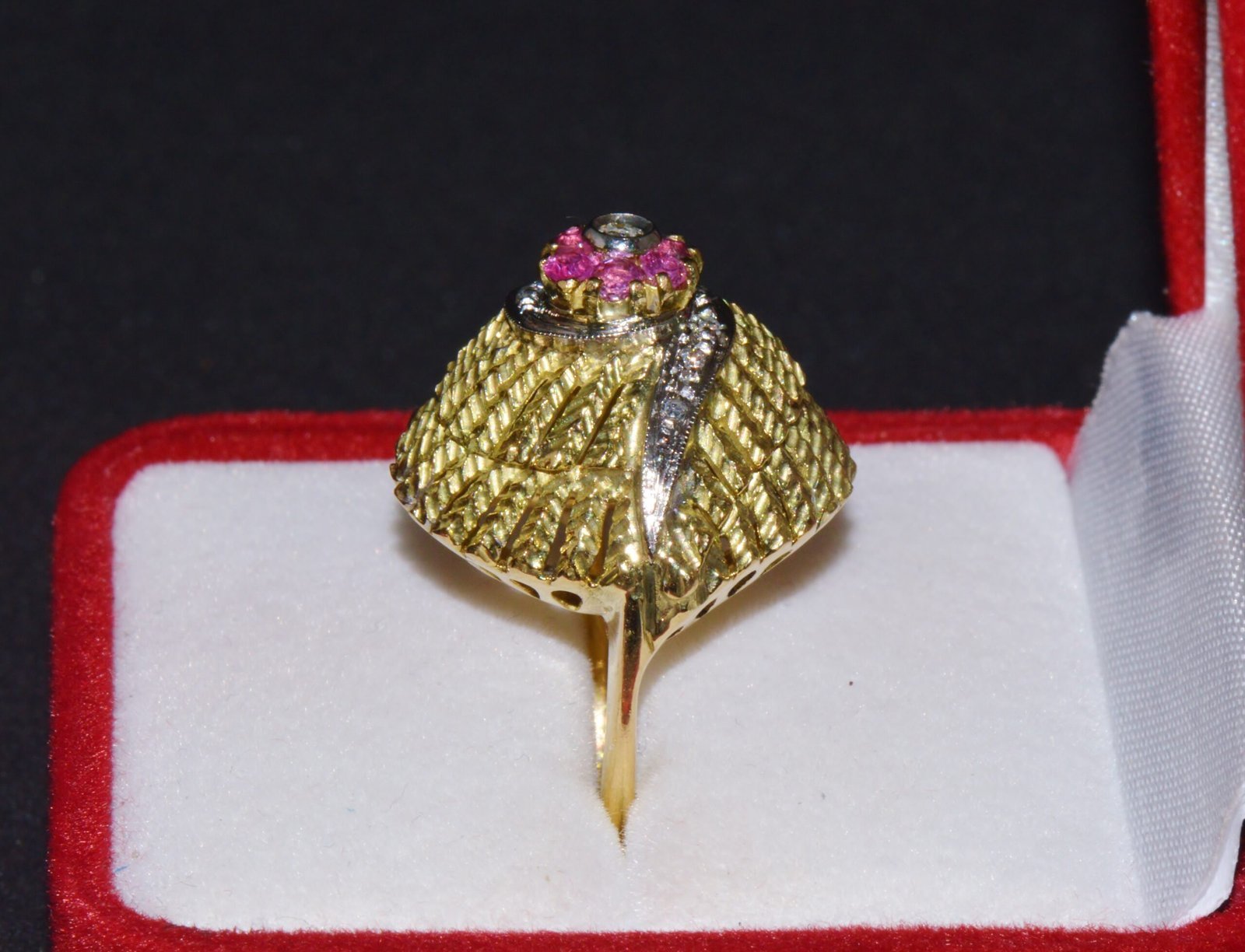 Vintage Natural .50Cts VS G Diamond Ruby 18K Solid Gold 2 Tone Bombay Dome Ring