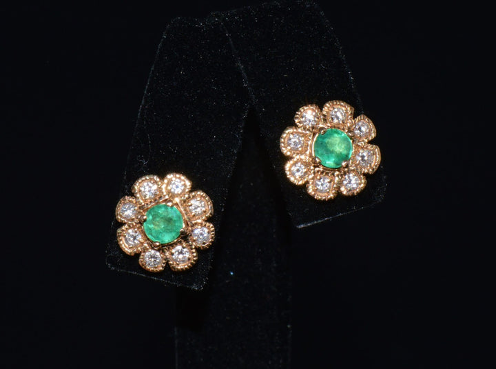 Certified Natural 1.8CTS VS F Diamond Emerald 18K Solid Gold Floral Stud Earrings