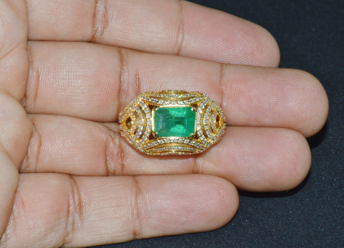 Certified Natural 5.45Cts VS F Diamond Emerald 18K Solid Gold Dome Bombay Ring