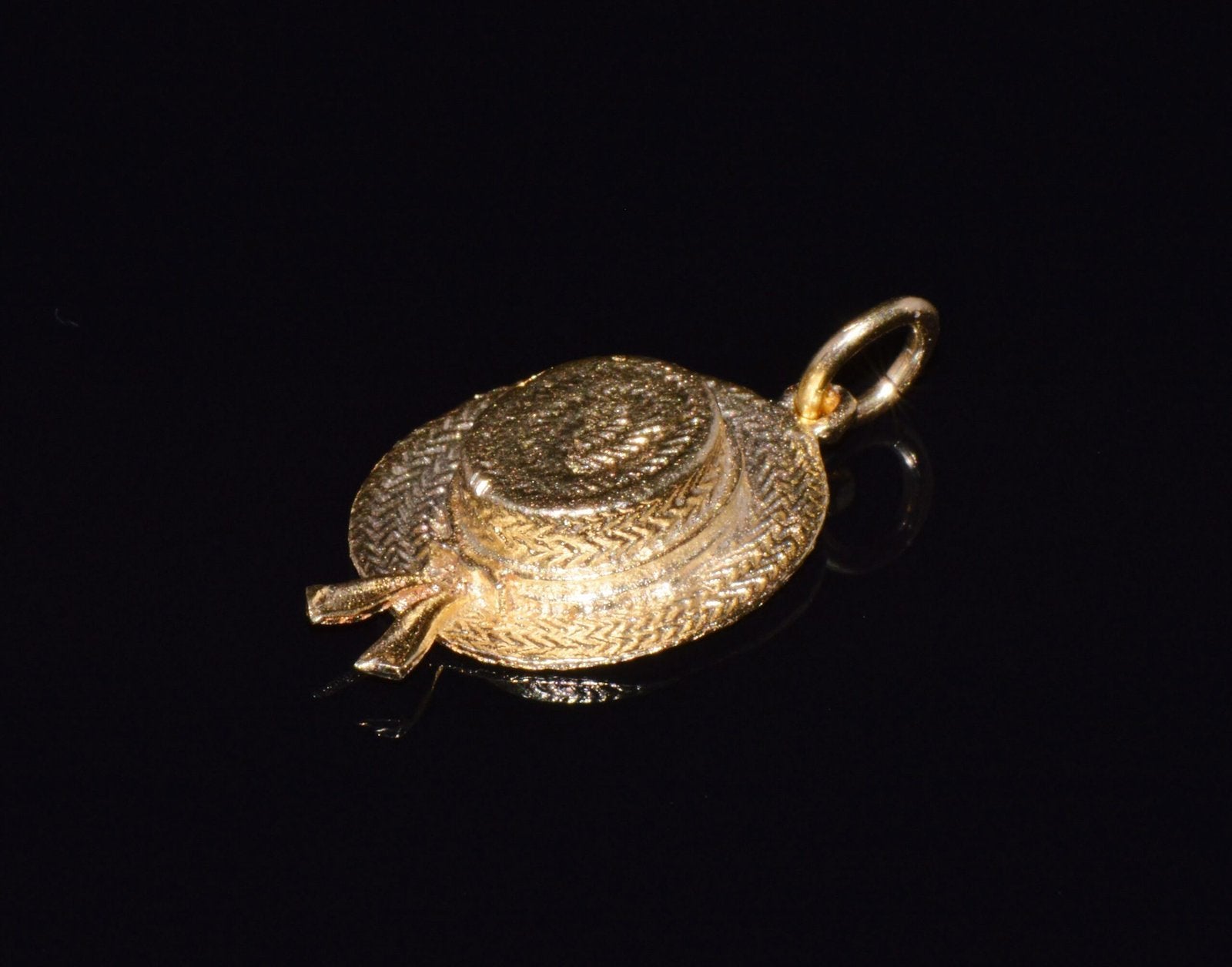 Vintage Italian 18K Solid Gold Venetian Gondolier Straw Hat Charm Pendant
