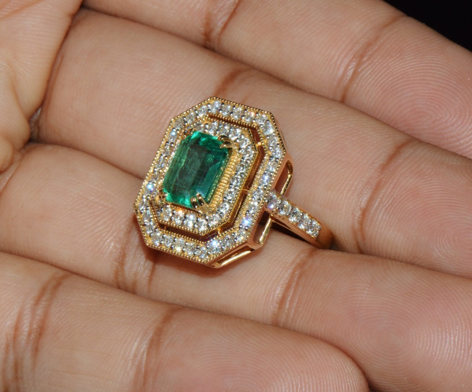 Certified Natural 3.4CTS VS F Diamond Emerald 18K Solid Gold Cocktail Milgrain Ring