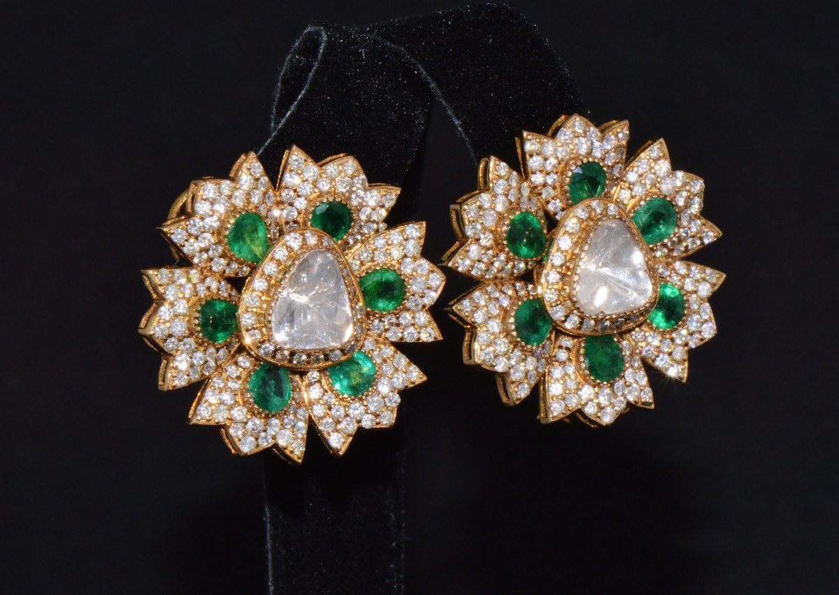 Estate Natural 6.40CTS Diamond & Emerald Solid 18K Gold Floral Earrings