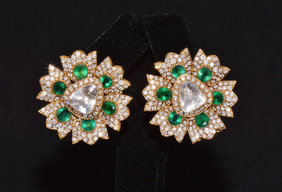 Estate Natural 6.40CTS Diamond & Emerald Solid 18K Gold Floral Earrings