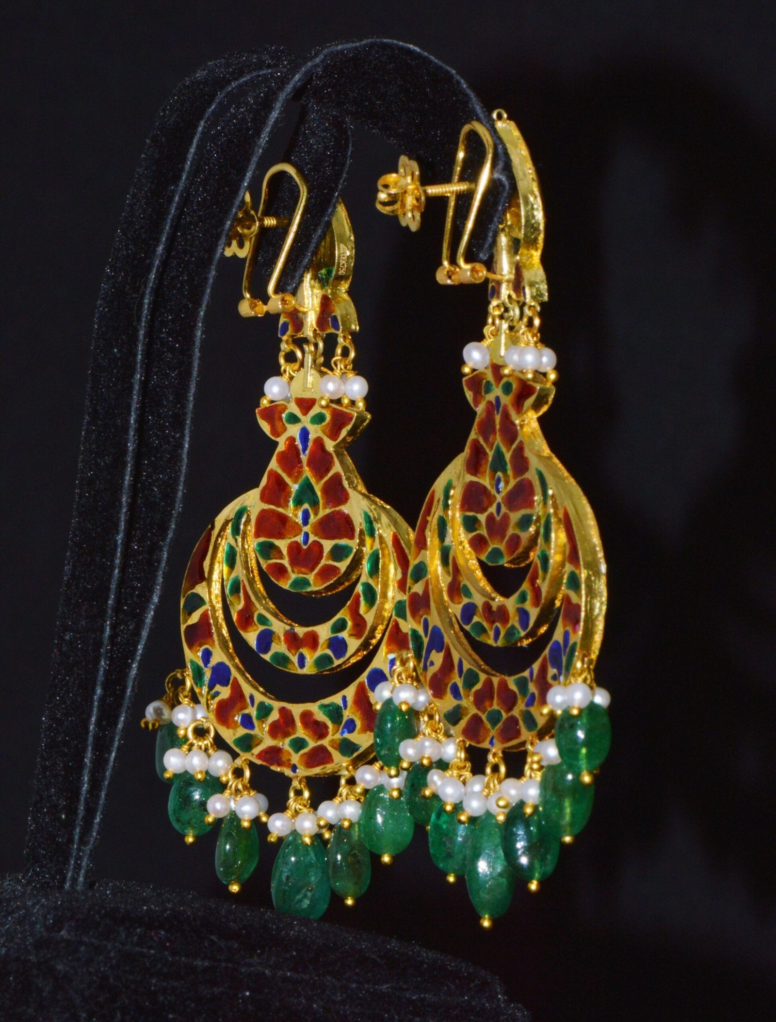 Estate Natural 36.6CTS Polki Diamond Emerald 22K 18K Gold Chandelier Earrings
