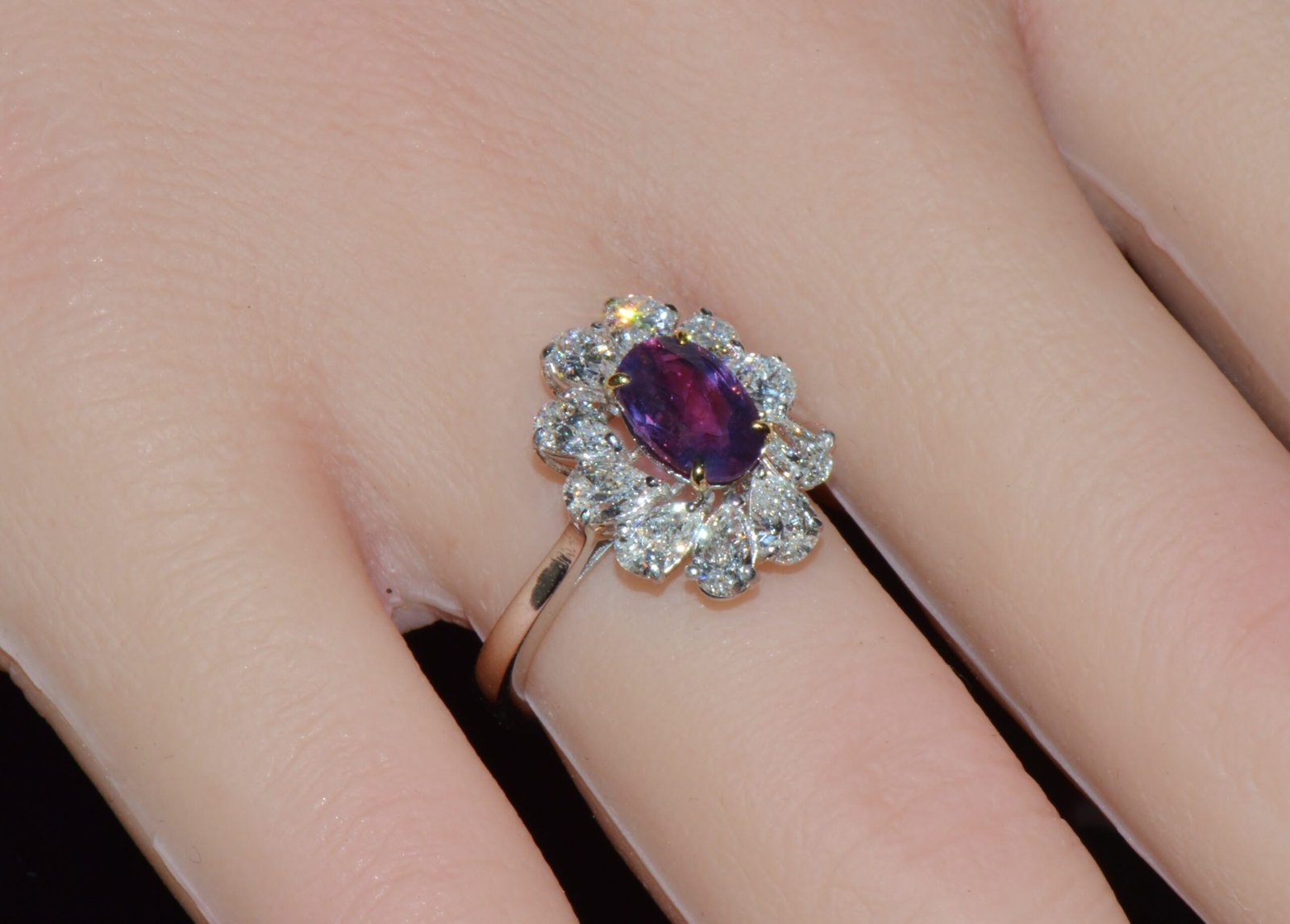 GIA Certified 3.15CT No-Heat Purple Pink Sapphire & Diamond 18K Gold Halo Ring