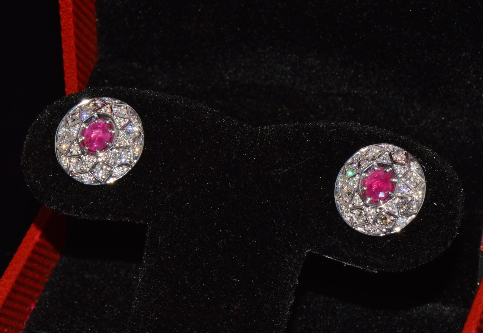 Certified Natural 1.6CTS VS F Diamond Ruby 18K Solid Gold Geometric Disc Earrings