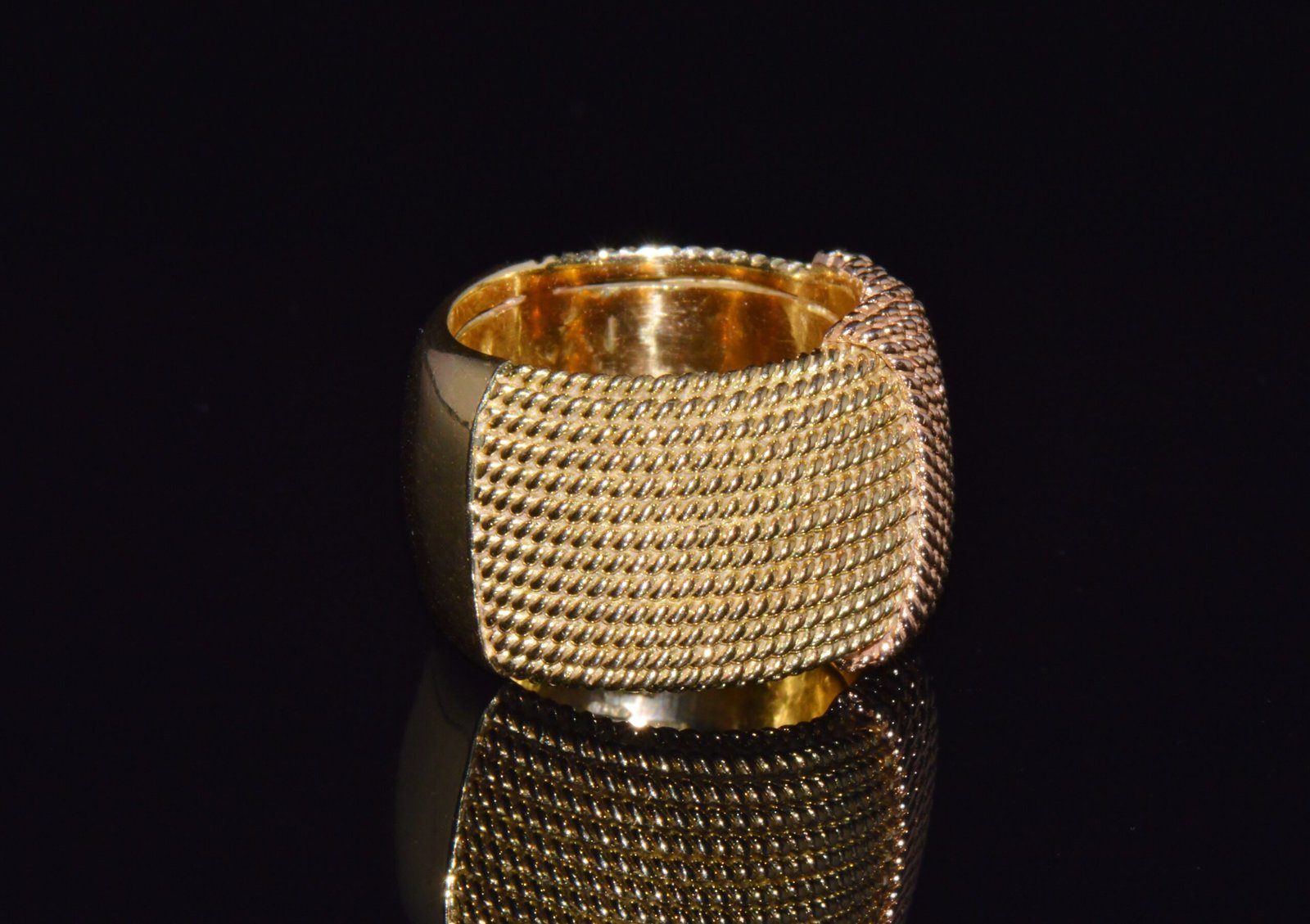 Authentic Vintage Roberto Coin Opera 18K Yellow & Rose Gold Wide Statement Band Ring with Hidden Ruby