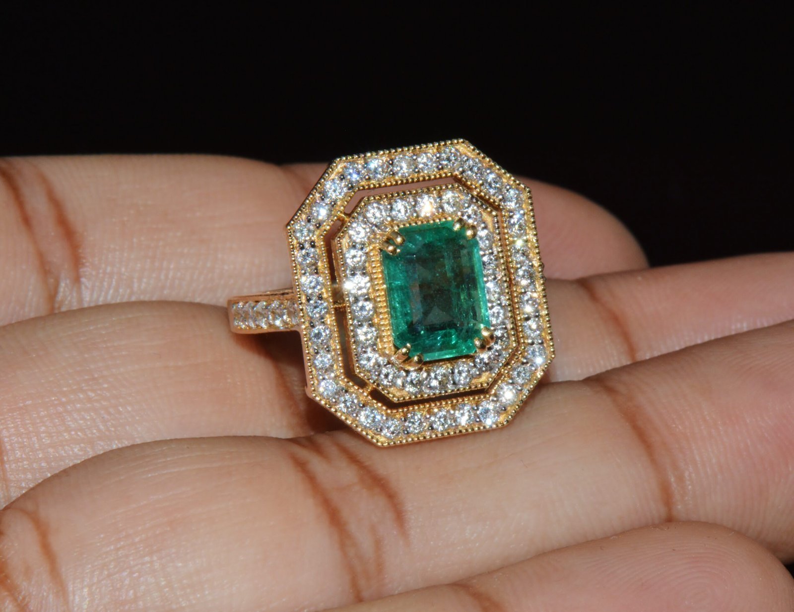 Certified Natural 3.4CTS VS F Diamond Emerald 18K Solid Gold Cocktail Milgrain Ring
